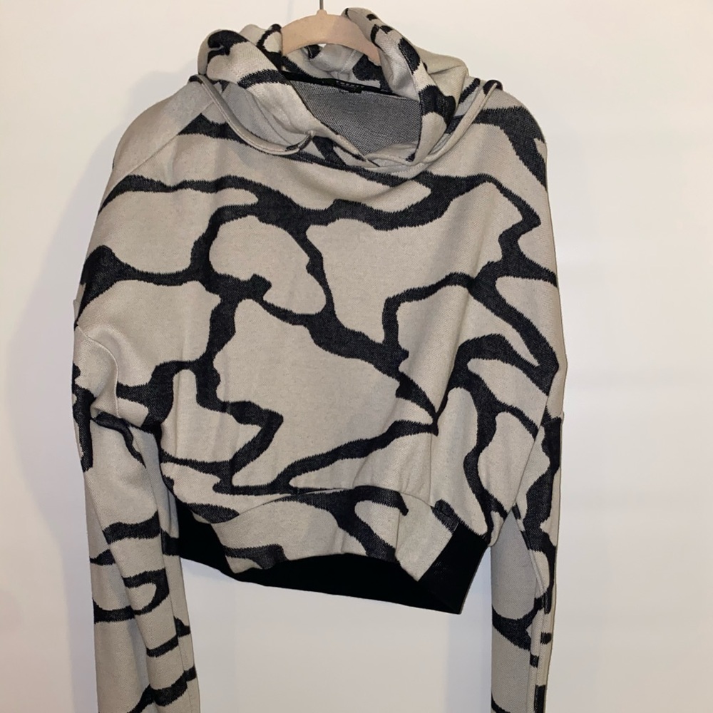 BRAND NEW Twenty Montreal Cropped sweater Hoodie